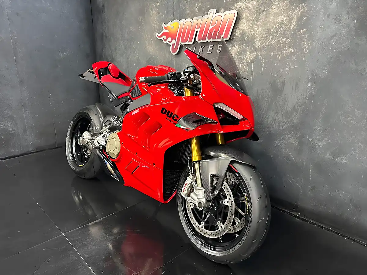 Used 2023 Ducati Panigale V4S Red - Interior and Exterior details 4