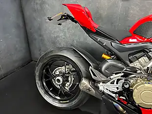 Used 2023 Ducati Panigale V4S Red - Interior and Exterior details 7
