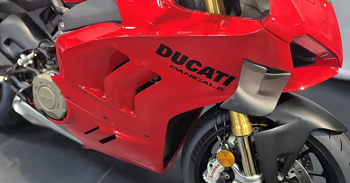 Used 2023 Ducati Panigale V4s S - Interior and Exterior details 9