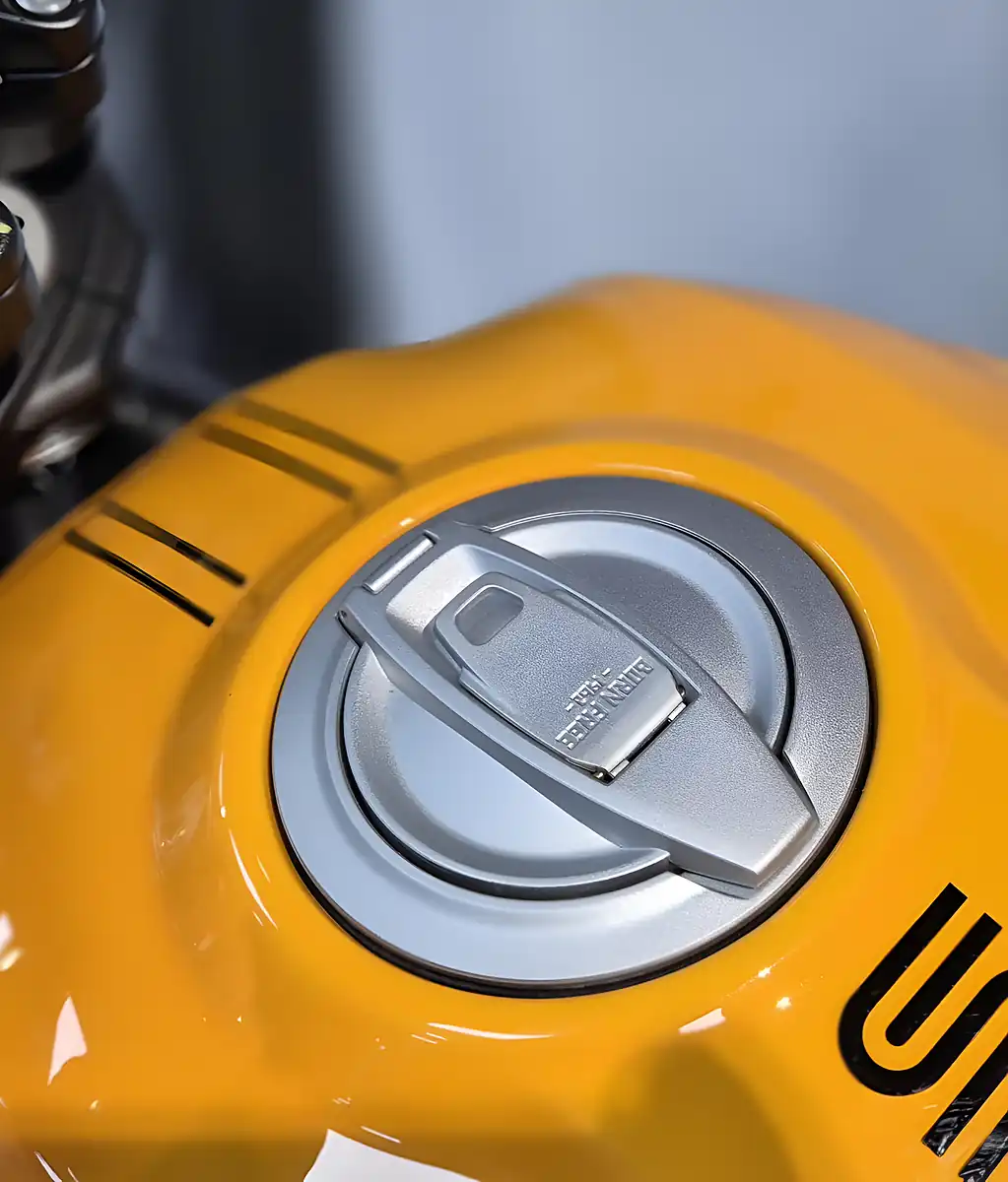 Used 2023 Ducati Scrambler 1100 Tribute Pro Giallo Orca - Interior and Exterior details 15