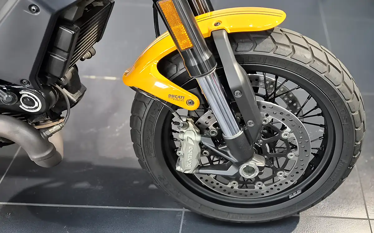 Used 2023 Ducati Scrambler 1100 Tribute Pro Giallo Orca - Interior and Exterior details 8