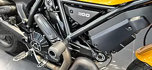 Used 2023 Ducati Scrambler 1100 Tribute Pro Giallo Orca - Interior and Exterior details 10