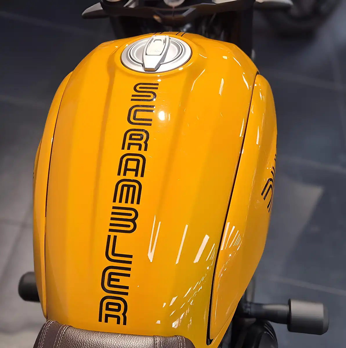 Used 2023 Ducati Scrambler 1100 Tribute Pro Giallo Orca - Interior and Exterior details 5