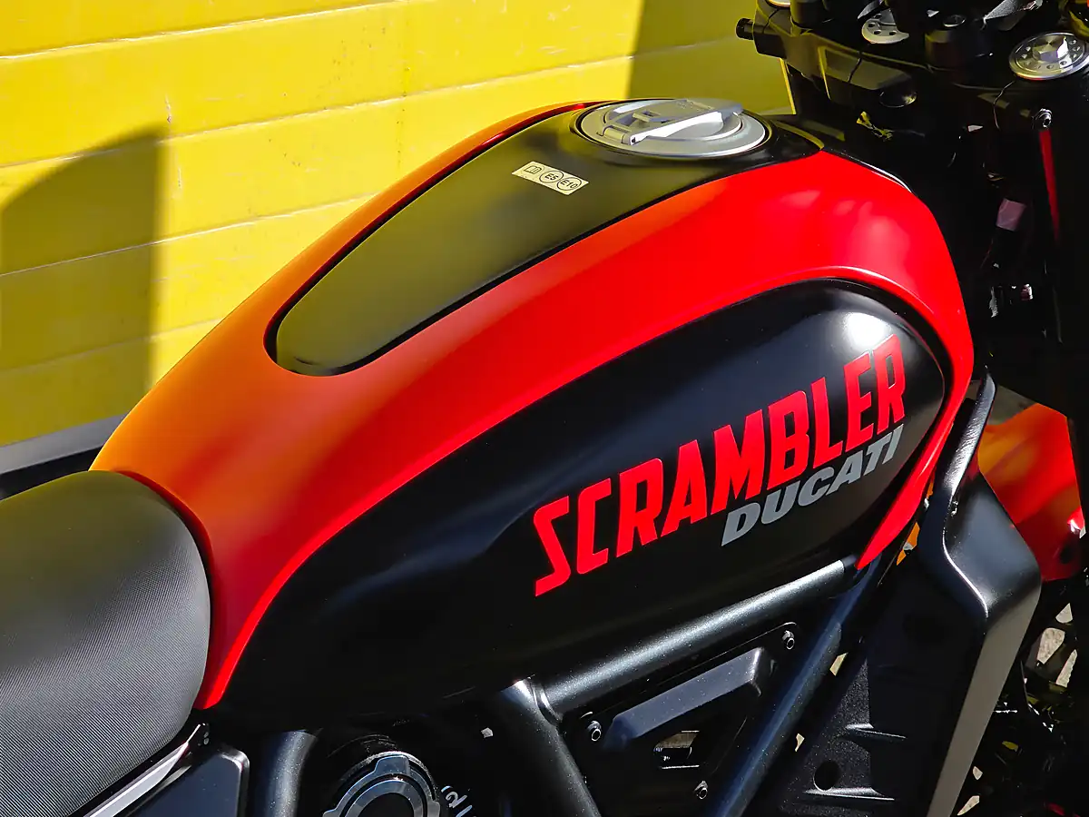 Used 2023 Ducati Scrambler 800 Full Throttle Multi-Coloured - Interior and Exterior details 12