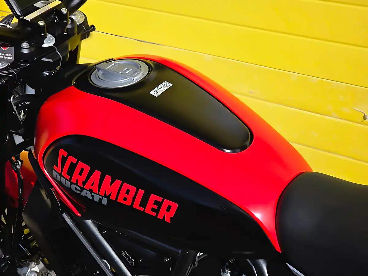 Used 2023 Ducati Scrambler 800 Full Throttle Multi-Coloured - Interior and Exterior details 18