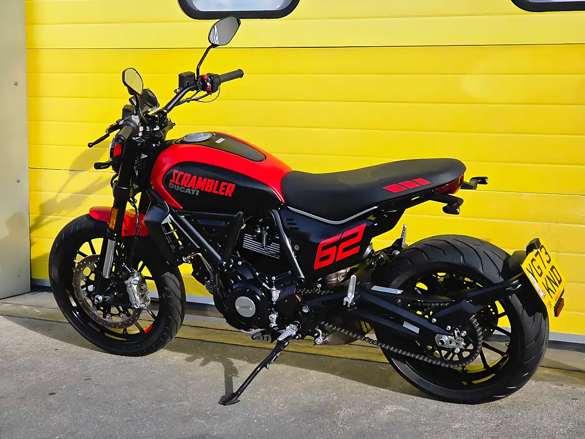 Used 2023 Ducati Scrambler 800 Full Throttle Multi-Coloured - Interior and Exterior details 6