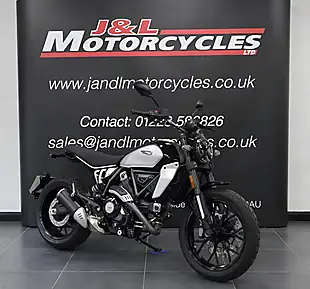 Used 2023 Ducati Scrambler Icon 800 Icon Black - Interior and Exterior details 3