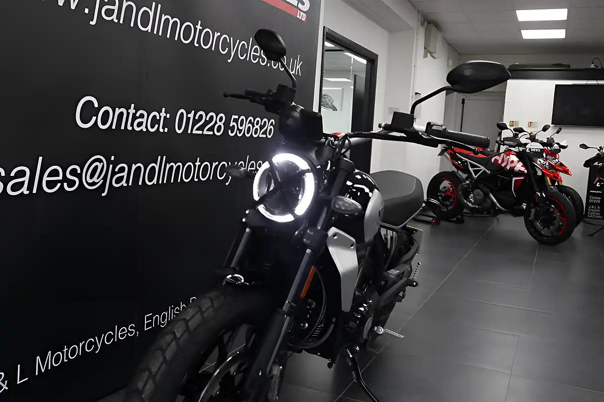 Used 2023 Ducati Scrambler Icon 800 Icon Black - Interior and Exterior details 8