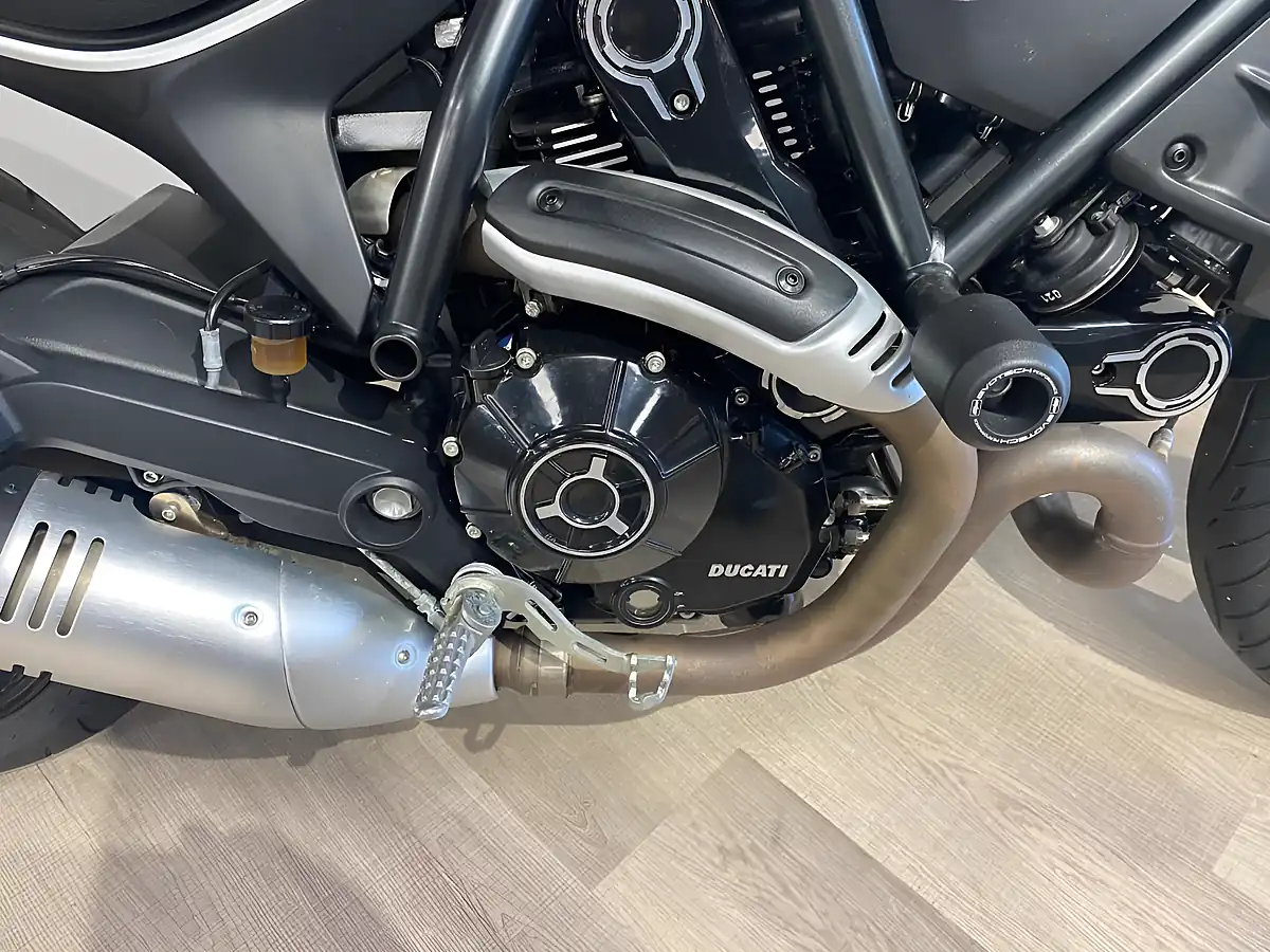 Used 2023 Ducati Scrambler Icon Dark - Interior and Exterior details 10