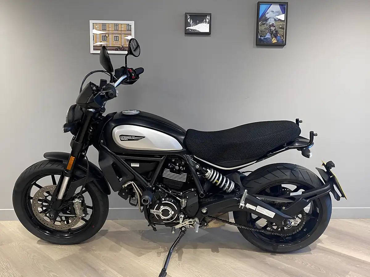 Used 2023 Ducati Scrambler Icon Dark - Interior and Exterior details 2