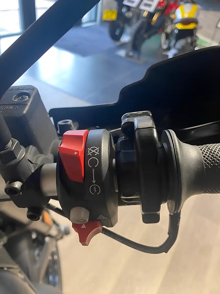 Used 2023 Ducati Scrambler Icon Dark - Interior and Exterior details 6