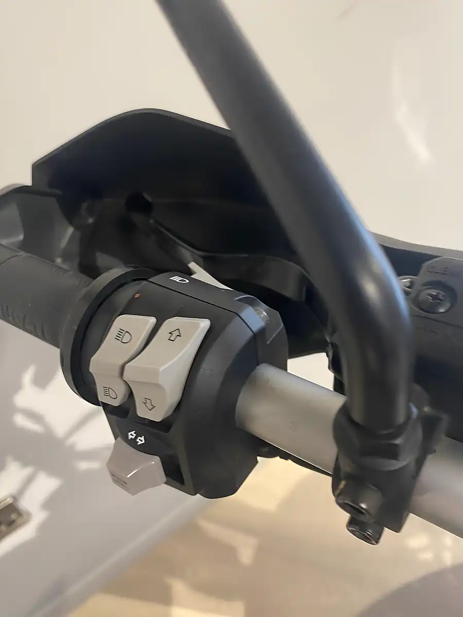Used 2023 Ducati Scrambler Icon Dark - Interior and Exterior details 7
