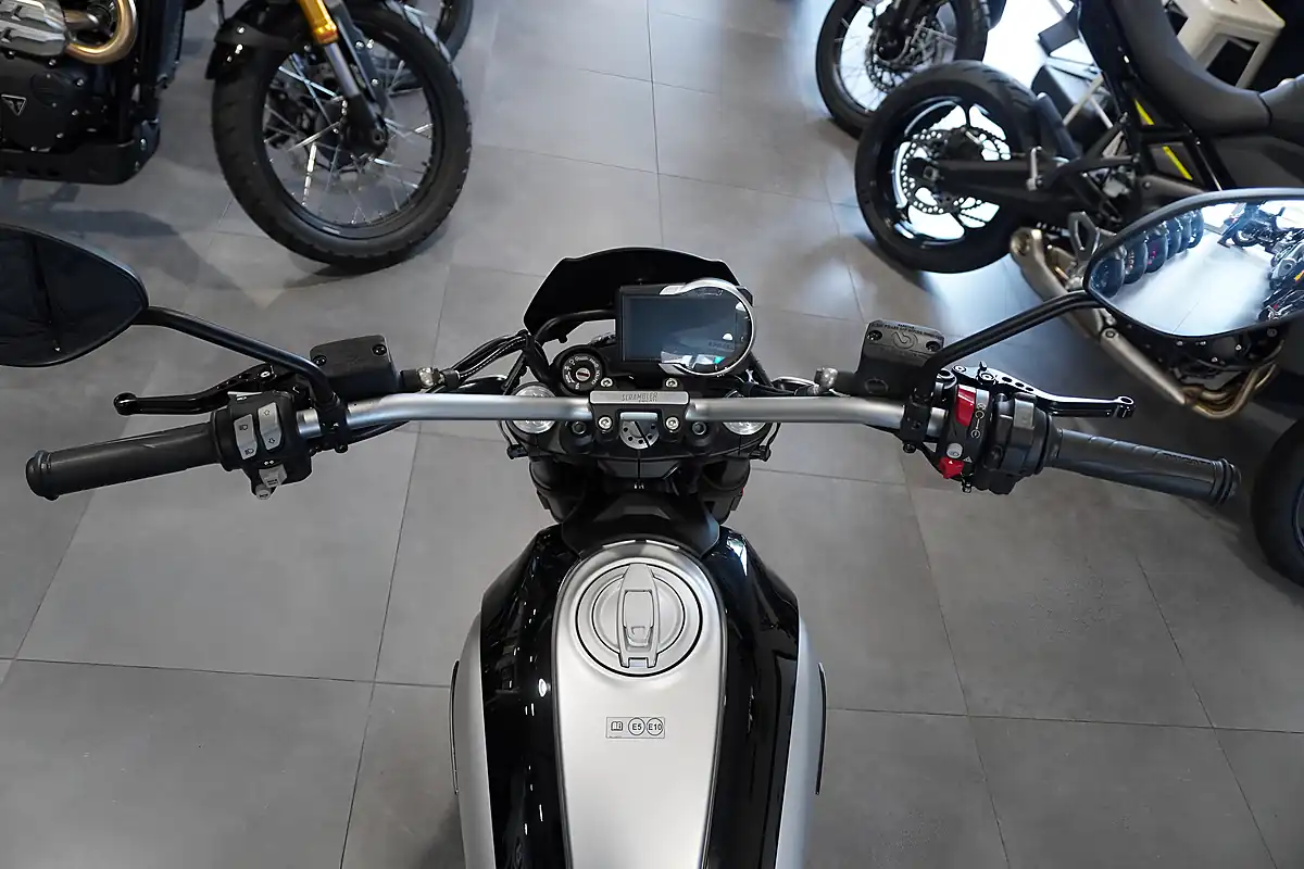 Used 2023 Ducati Scrambler Icon Icon Black - Interior and Exterior details 7