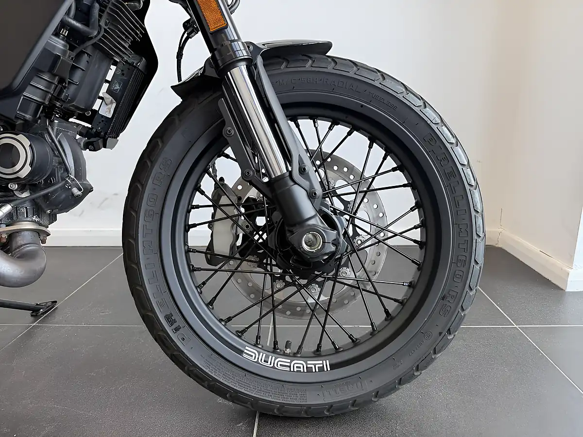 Used 2023 Ducati Scrambler Nightshift - Interior and Exterior details 4
