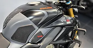 Used 2023 Ducati Streetfighter V4 S Grey Nero - Interior and Exterior details 14