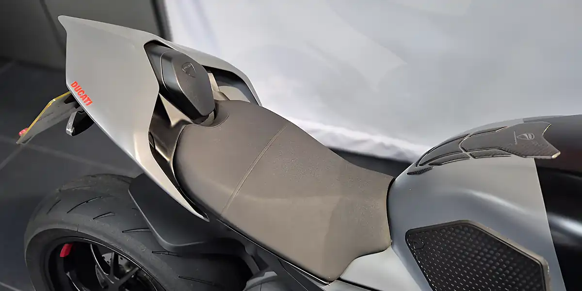 Used 2023 Ducati Streetfighter V4 S Grey Nero - Interior and Exterior details 15