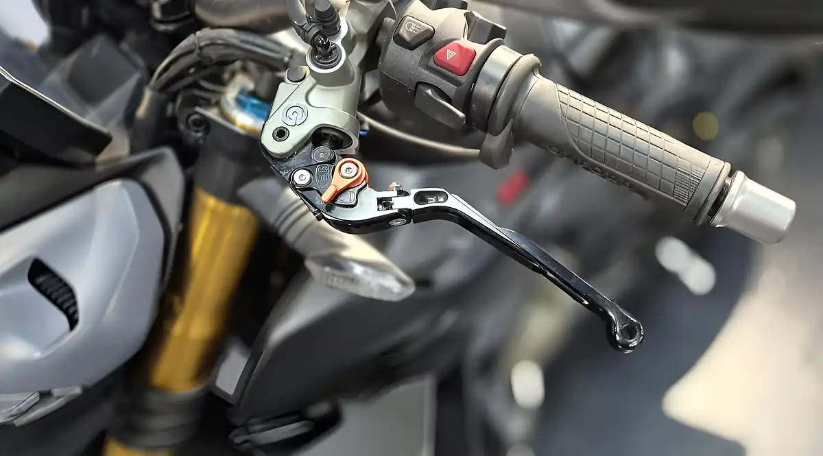 Used 2023 Ducati Streetfighter V4 S Grey Nero - Interior and Exterior details 5