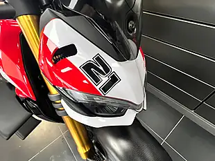 Used 2023 Ducati Streetfighter V4 S Red - Interior and Exterior details 15