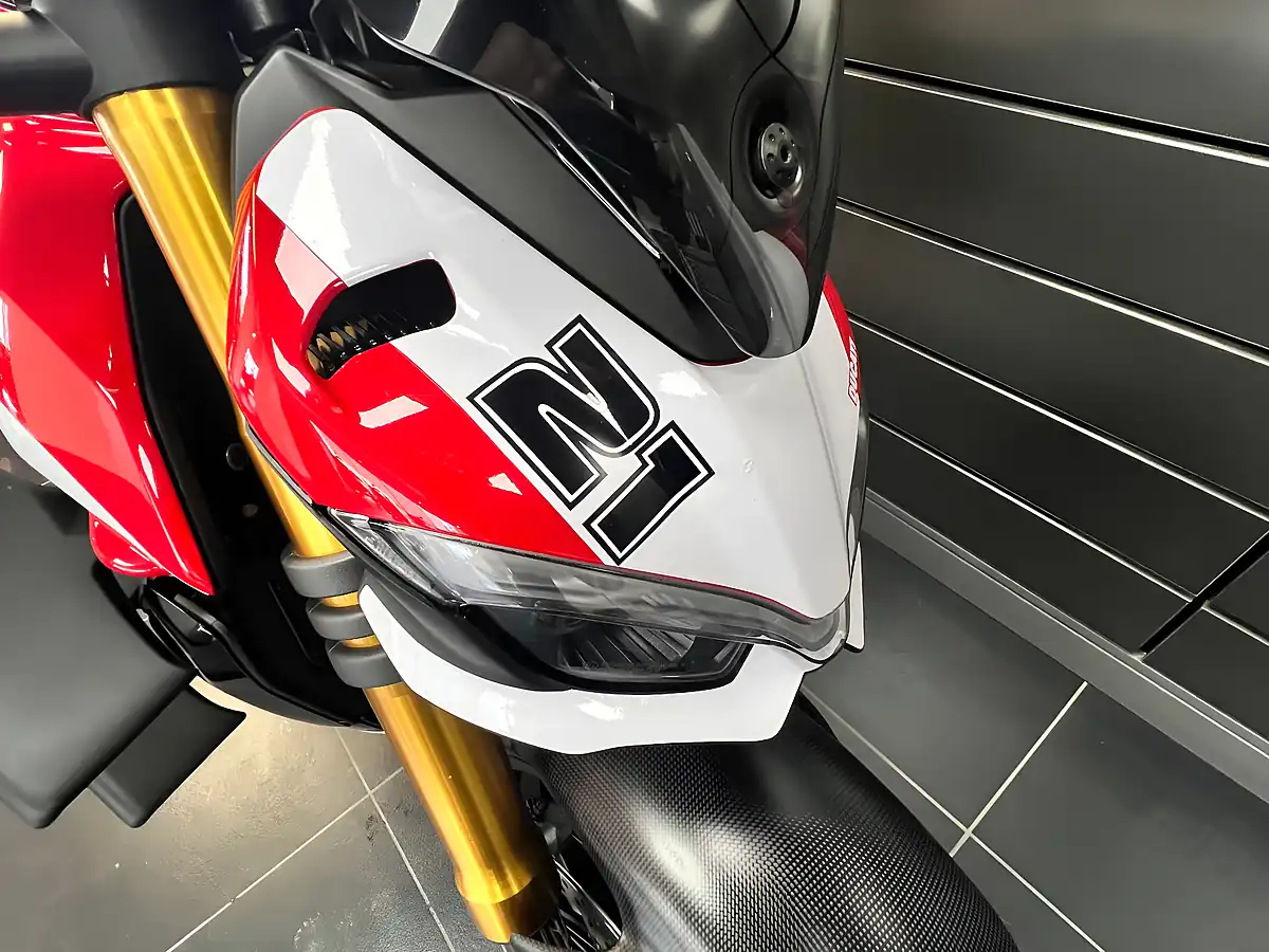 Used 2023 Ducati Streetfighter V4 S Red - Interior and Exterior details 15