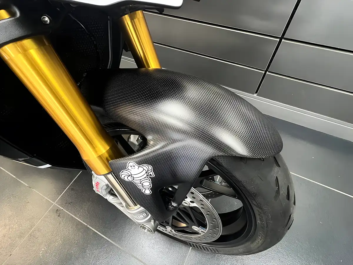 Used 2023 Ducati Streetfighter V4 S Red - Interior and Exterior details 16