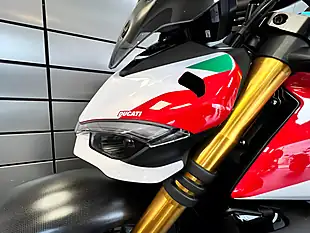 Used 2023 Ducati Streetfighter V4 S Red - Interior and Exterior details 18