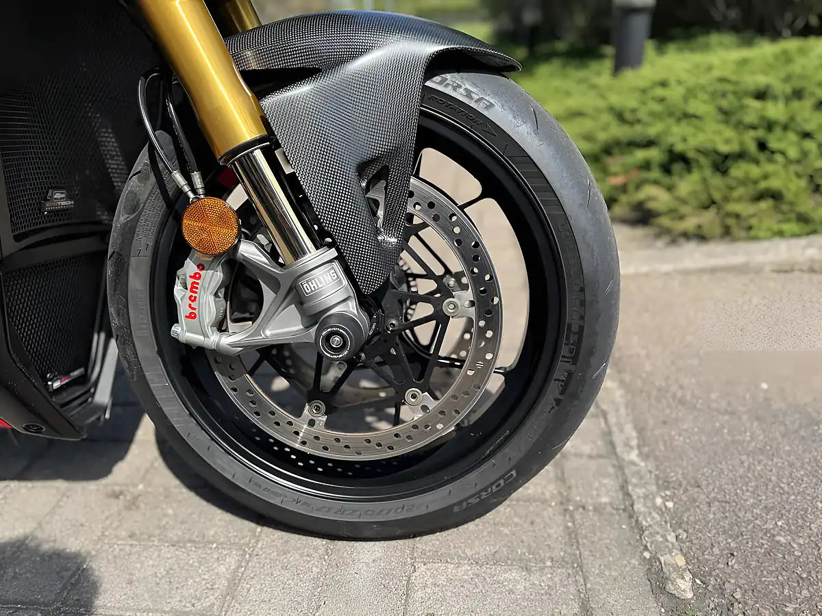 Used 2023 Ducati Streetfighter V4 S Red - Interior and Exterior details 16