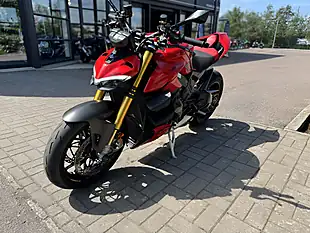 Used 2023 Ducati Streetfighter V4 S Red - Interior and Exterior details 5