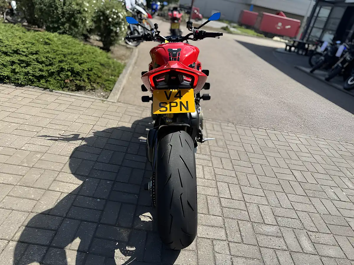 Used 2023 Ducati Streetfighter V4 S Red - Interior and Exterior details 8