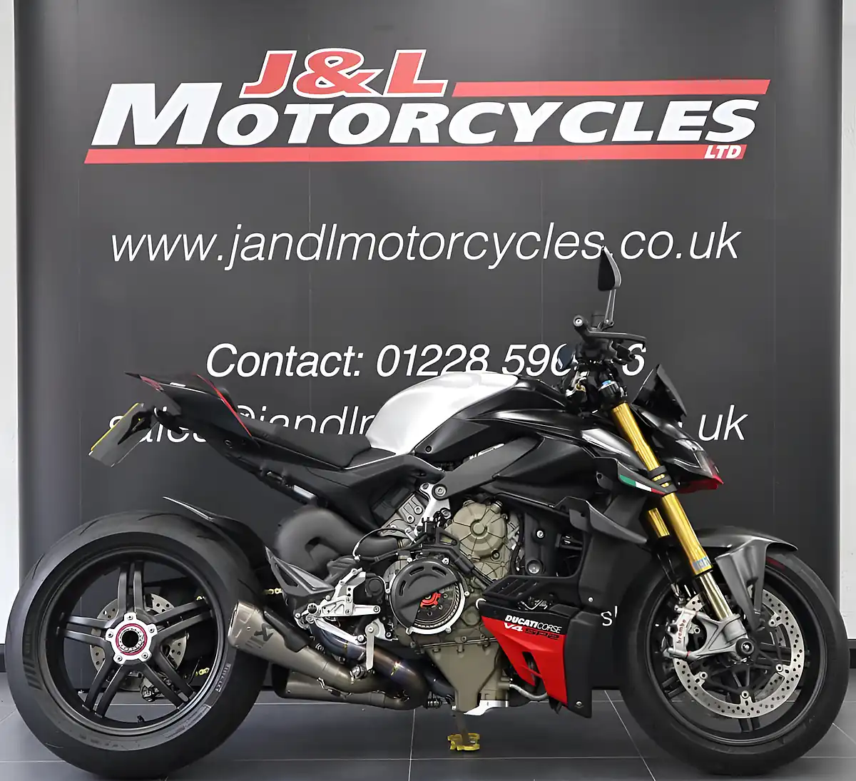 Used 2023 Ducati Streetfighter V4 SP2 Black - Interior and Exterior details 2