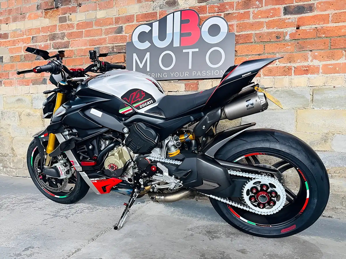 Used 2023 Ducati Streetfighter V4 SP2 Black - Interior and Exterior details 13
