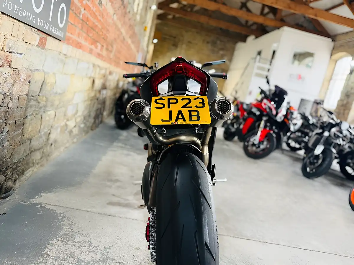 Used 2023 Ducati Streetfighter V4 SP2 Black - Interior and Exterior details 17