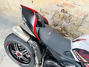 Used 2023 Ducati Streetfighter V4 SP2 Black - Interior and Exterior details 9