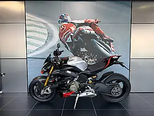 Used 2023 Ducati Streetfighter V4 SP2 Winter Test Livery - Interior and Exterior details 10