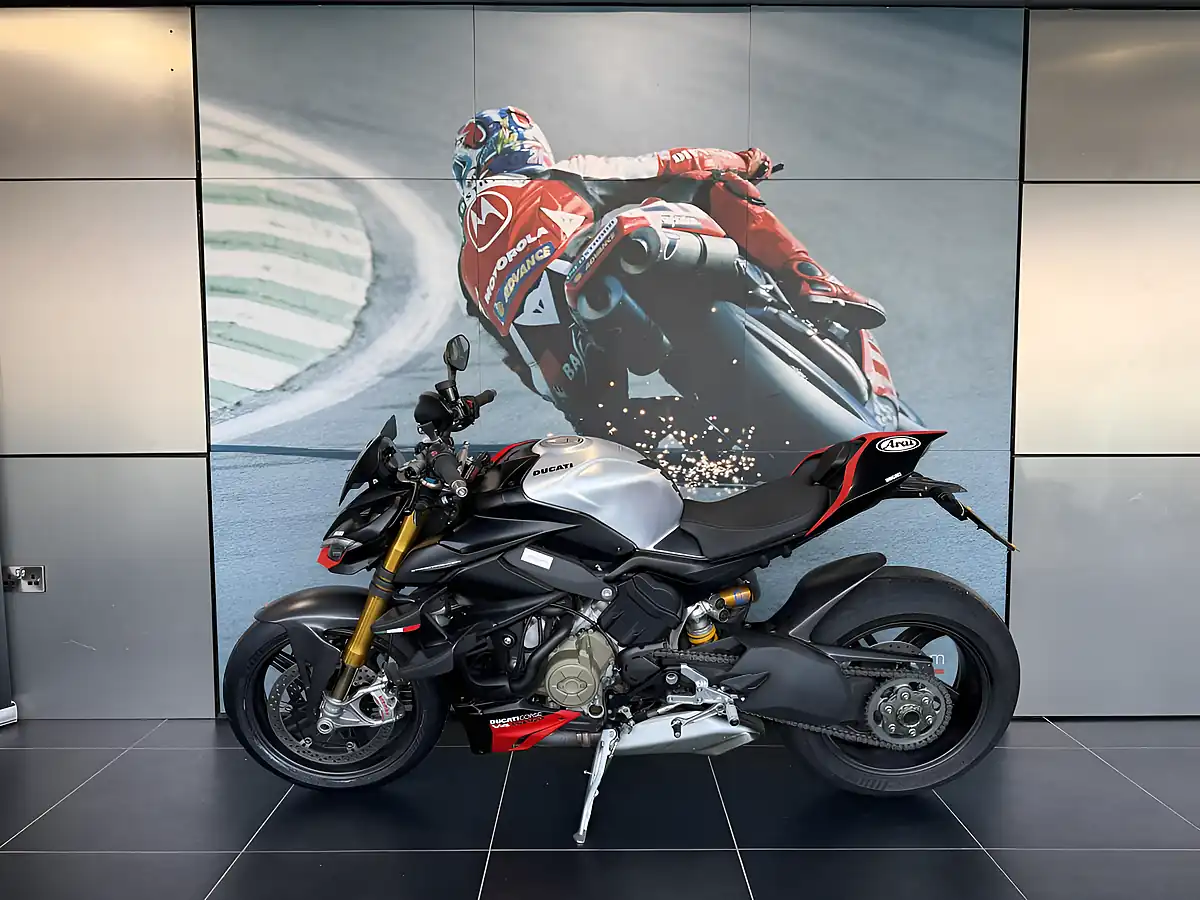 Used 2023 Ducati Streetfighter V4 SP2 Winter Test Livery - Interior and Exterior details 10