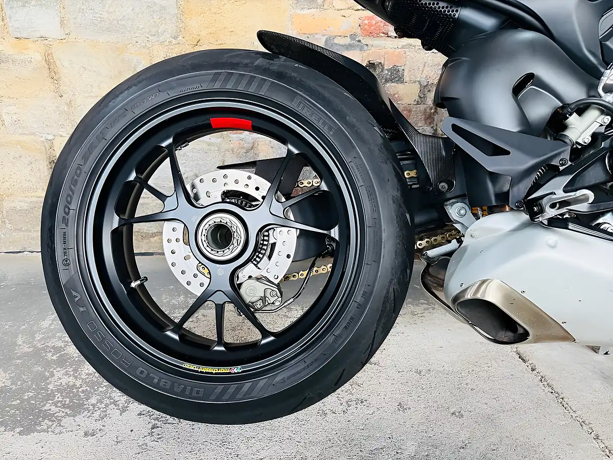 Used 2023 Ducati Streetfighter V4S Evo 2 Grey - Interior and Exterior details 10