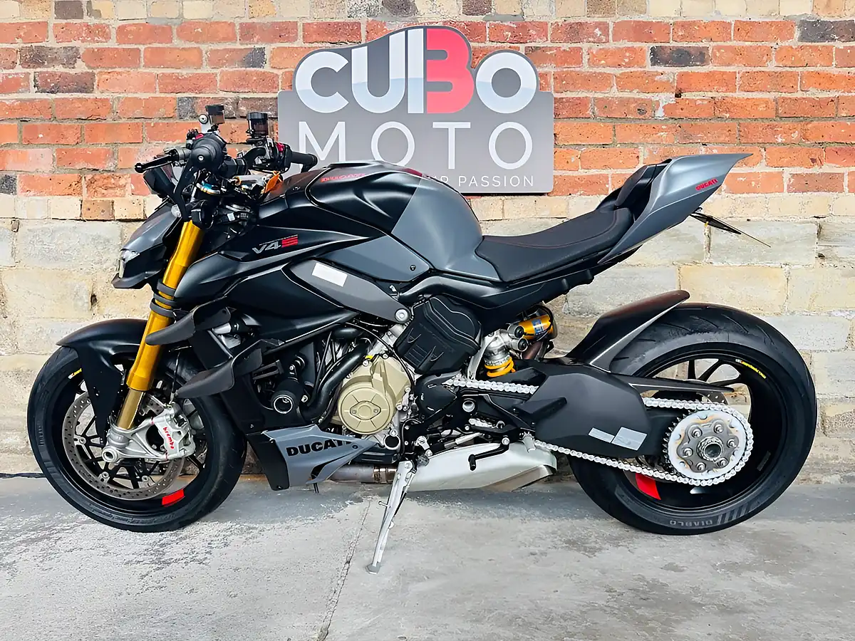 Used 2023 Ducati Streetfighter V4S Evo 2 Grey - Interior and Exterior details 11