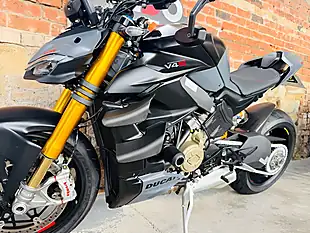 Used 2023 Ducati Streetfighter V4S Evo 2 Grey - Interior and Exterior details 15
