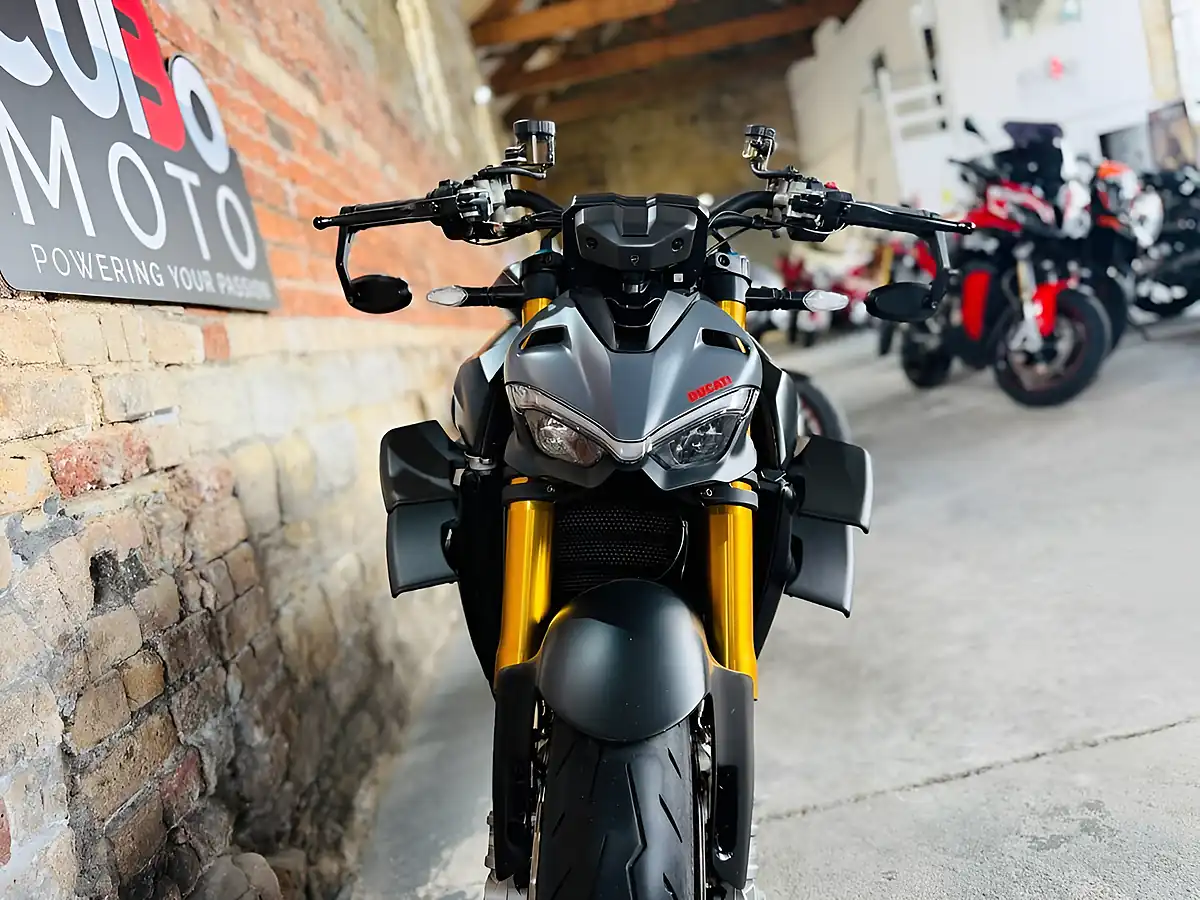 Used 2023 Ducati Streetfighter V4S Evo 2 Grey - Interior and Exterior details 19