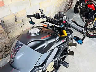 Used 2023 Ducati Streetfighter V4S Evo 2 Grey - Interior and Exterior details 8