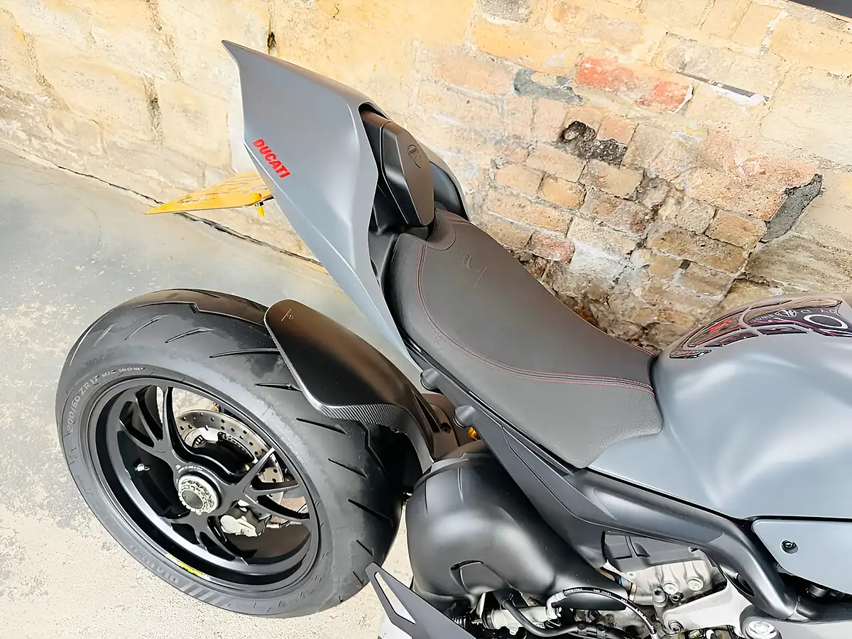 Used 2023 Ducati Streetfighter V4S Evo 2 Grey - Interior and Exterior details 9