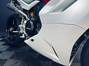 Used 2023 Ducati Supersport 950 S White - Interior and Exterior details 10