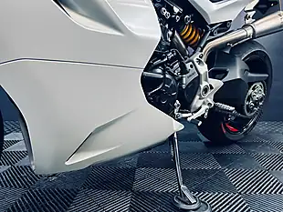 Used 2023 Ducati Supersport 950 S White - Interior and Exterior details 11