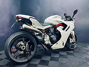 Used 2023 Ducati Supersport 950 S White - Interior and Exterior details 12