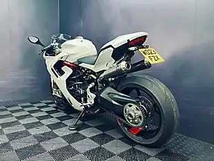 Used 2023 Ducati Supersport 950 S White - Interior and Exterior details 14