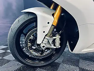 Used 2023 Ducati Supersport 950 S White - Interior and Exterior details 15