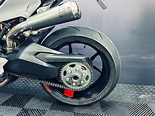 Used 2023 Ducati Supersport 950 S White - Interior and Exterior details 17