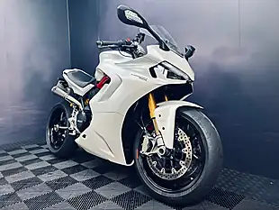 Used 2023 Ducati Supersport 950 S White - Interior and Exterior details 4