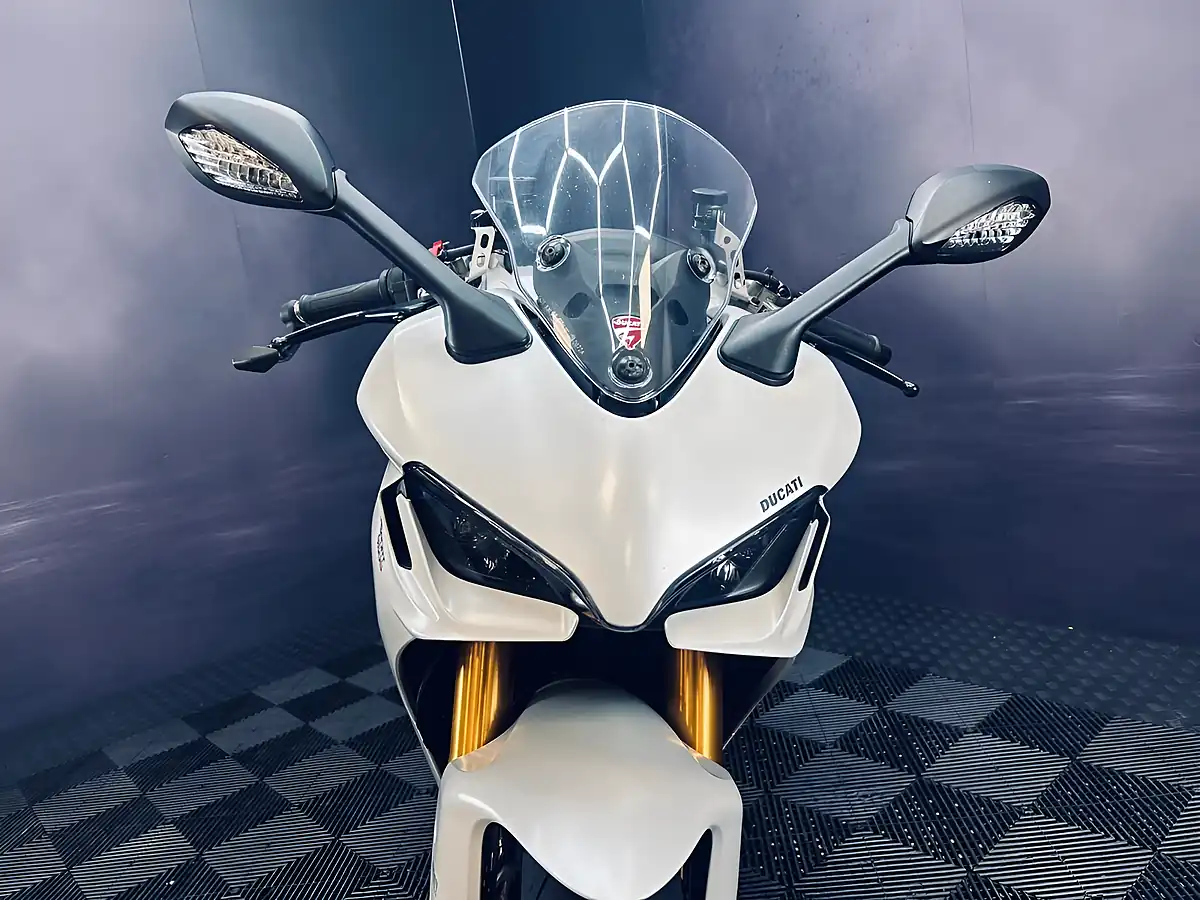 Used 2023 Ducati Supersport 950 S White - Interior and Exterior details 8
