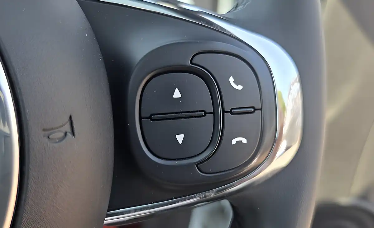 Used 2023 Fiat 500 Dolcevita Azure Blue Metallic - Interior and Exterior details 14
