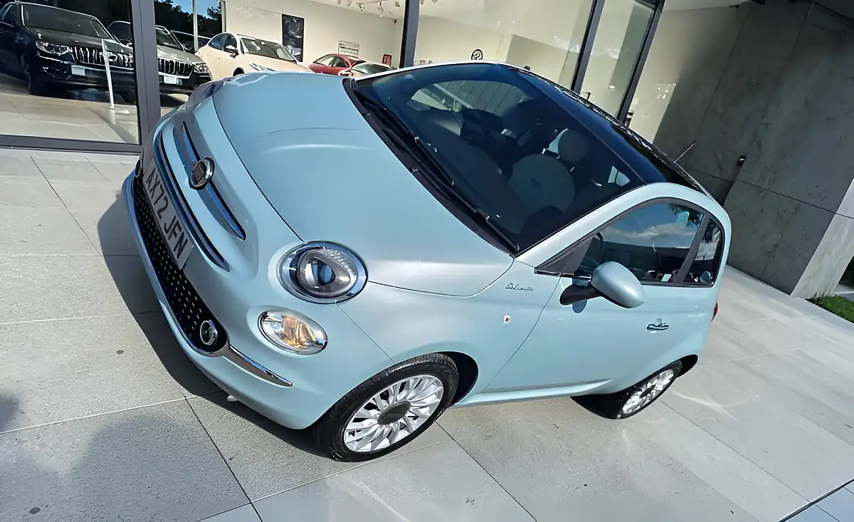 Used 2023 Fiat 500 Dolcevita Azure Blue Metallic - Interior and Exterior details 6